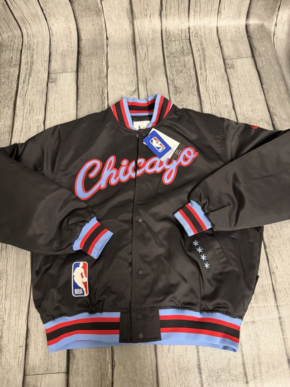 NWT Men’s Nike Chicago Bulls City Edition Bomber Jacket Medium
